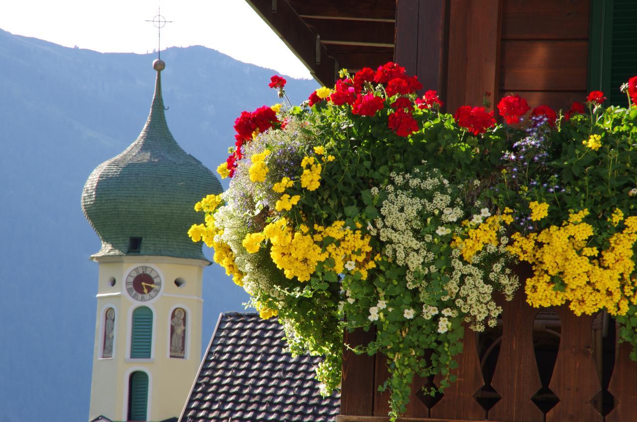 Gasthof Zum Guten Tropfen Partenen Exterior foto